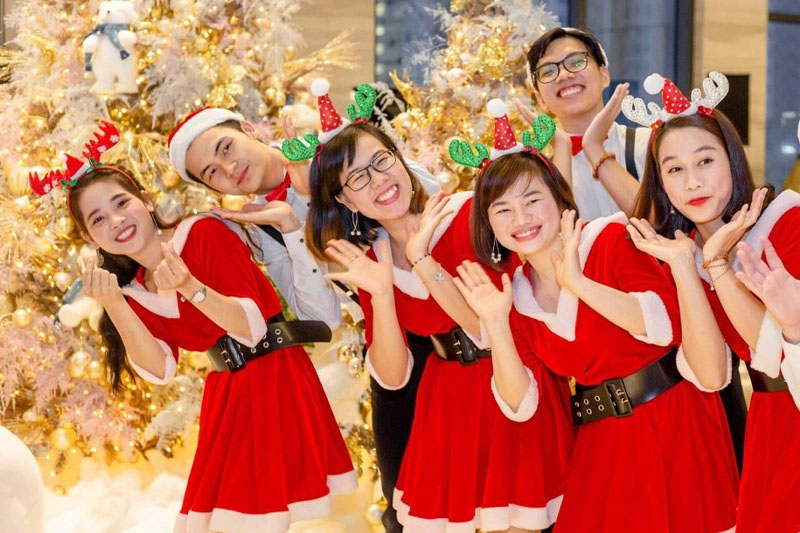 5 awesome tips about Year-End Party ideas from HoaBinh Group