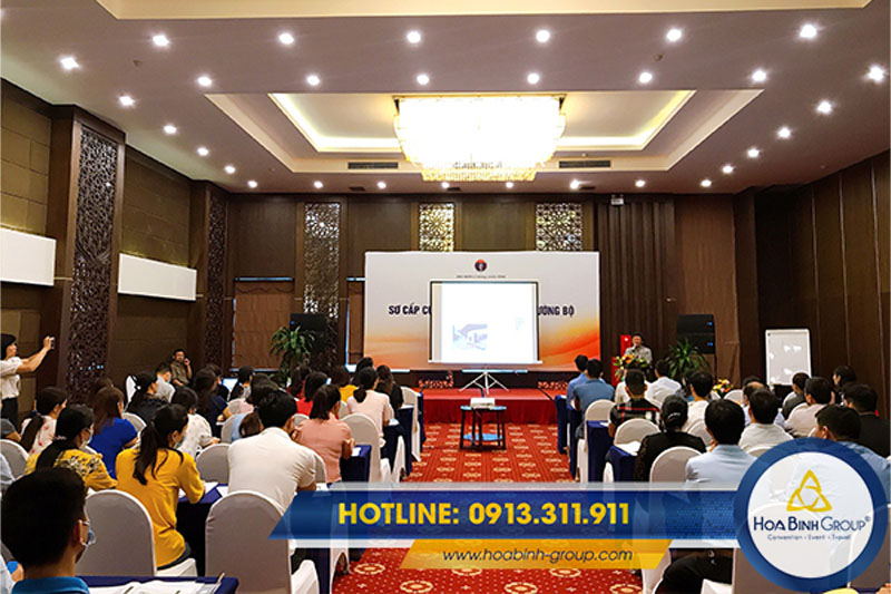 5 tips for organizing a successful video conference in Hanoi