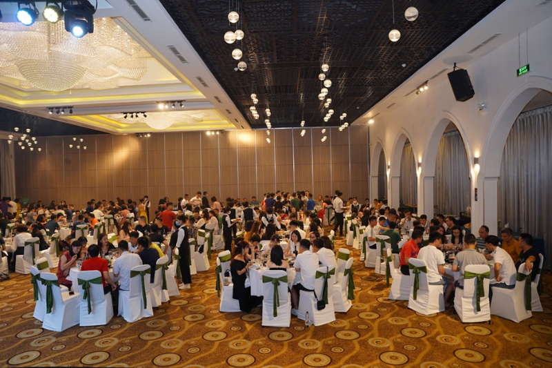 Luxurious space for conference packages at HoaBinh Group