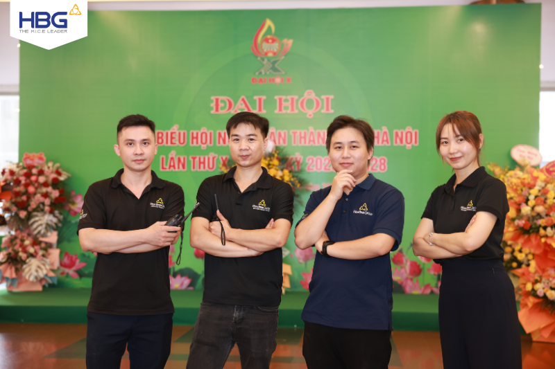 HoaBinh Group team supports the event