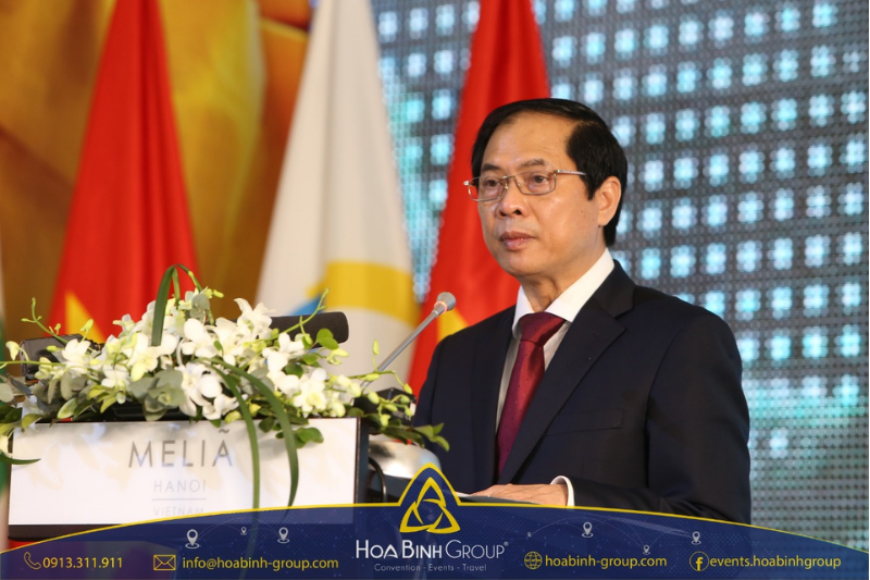 Minister of Foreign Affairs, Bui Thanh Son, spoke at the opening of the forum