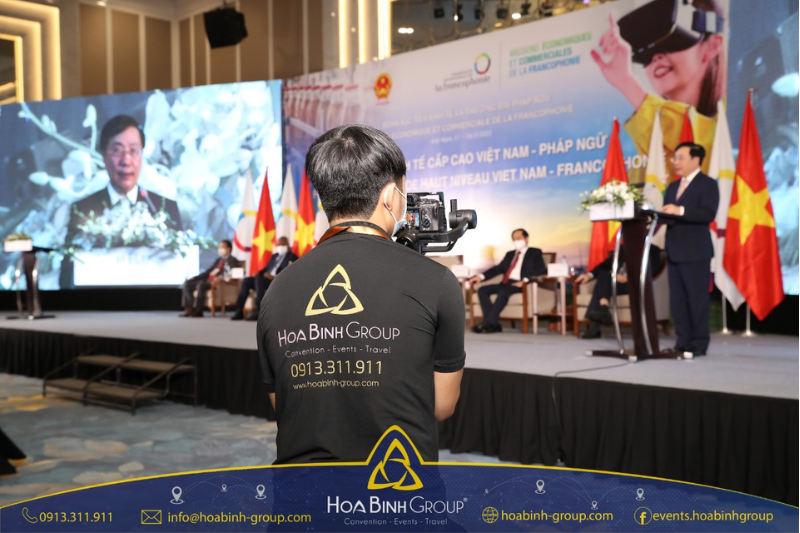 HoaBinh Group personnel working at the forum
