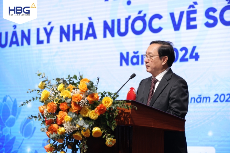 Minister of Science and Technology Huynh Thanh Dat spoke at the conference